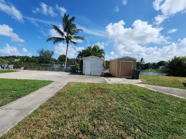 4248 Hibiscus Cir H, West Palm Beach, FL 33409
