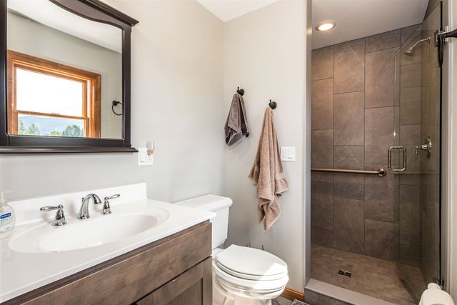 735 Tinmouth Road, Danby, VT 05739