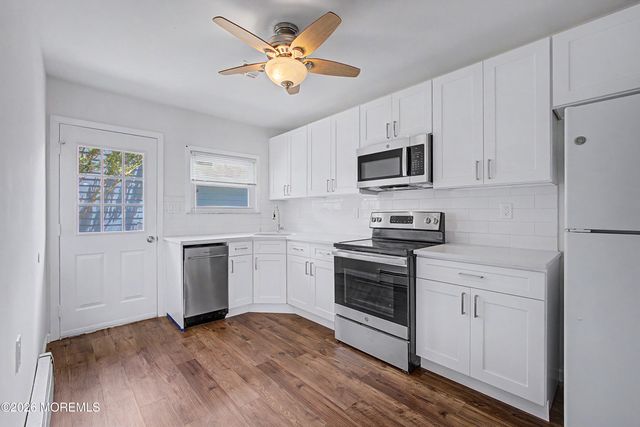64 Puerto Vallarta Street, Toms River, NJ 08757