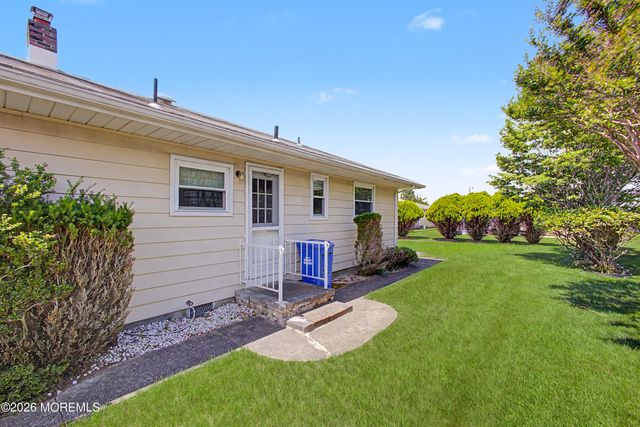 64 Puerto Vallarta Street, Toms River, NJ 08757