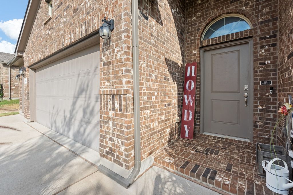 1812 Millbrae Road, Cleburne, TX 76033 — photo 2