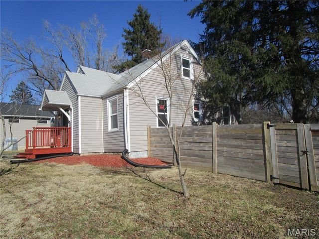 7 Pineview Lane, Collinsville, IL 62234
