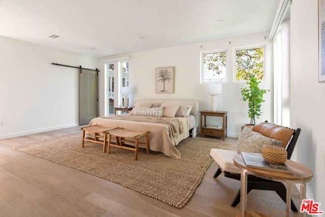 2267 Duane Street, Los Angeles, CA 90039