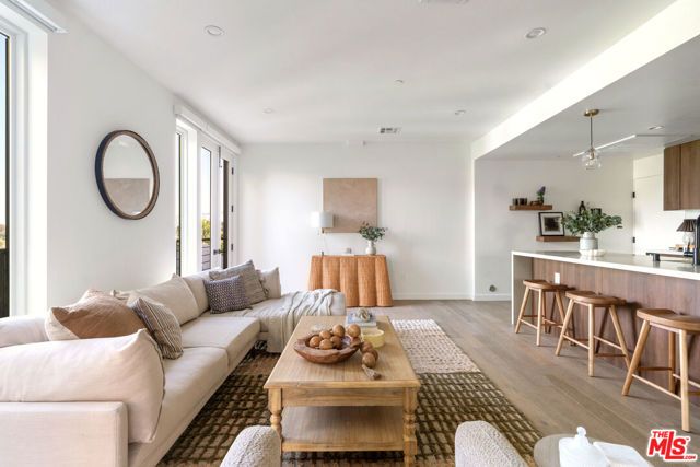 2267 Duane Street, Los Angeles, CA 90039