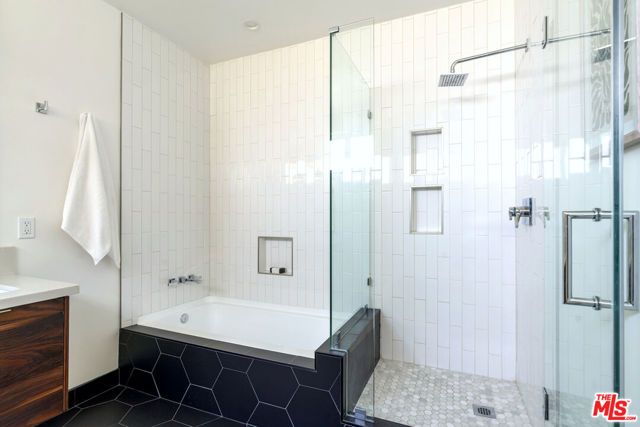2267 Duane Street, Los Angeles, CA 90039