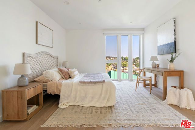 2267 Duane Street, Los Angeles, CA 90039