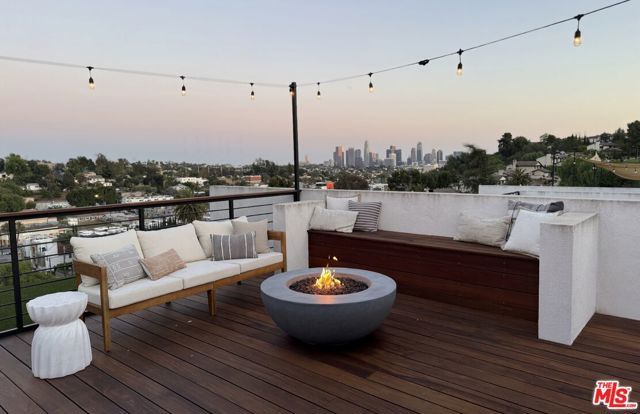 2267 Duane Street, Los Angeles, CA 90039