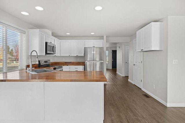 9319 W Caelen Ave, Cheney, WA 99004