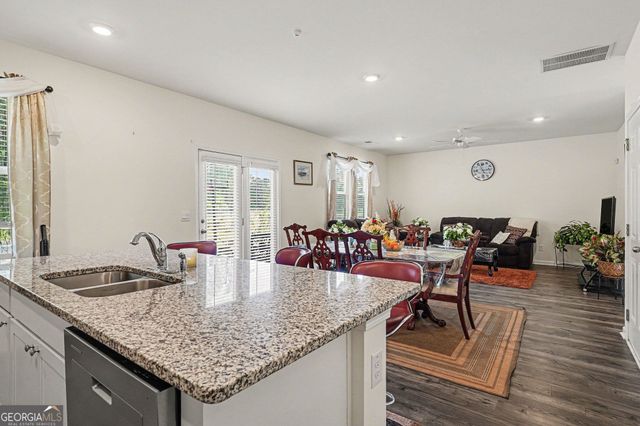216 Friendship Oak Way, Hampton, GA 30228