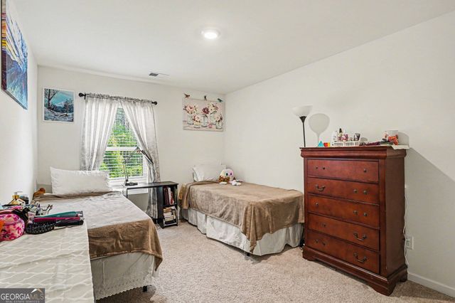 216 Friendship Oak Way, Hampton, GA 30228