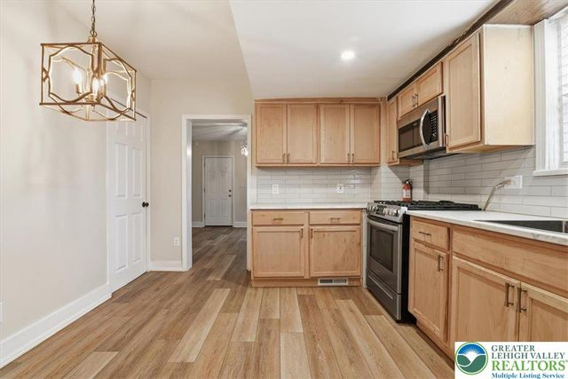 1226 Railroad Street, Bethlehem City, PA 18015