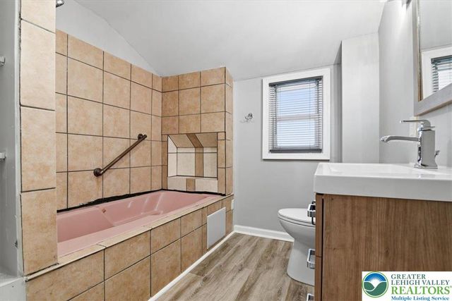 1226 Railroad Street, Bethlehem City, PA 18015