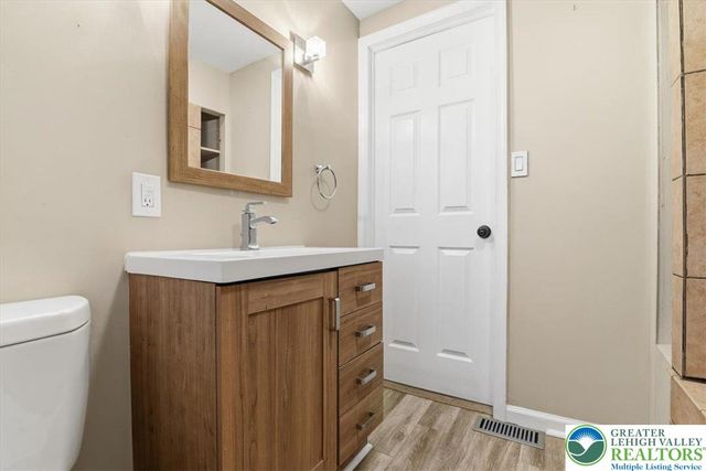 1226 Railroad Street, Bethlehem City, PA 18015