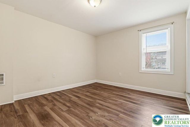 1226 Railroad Street, Bethlehem City, PA 18015