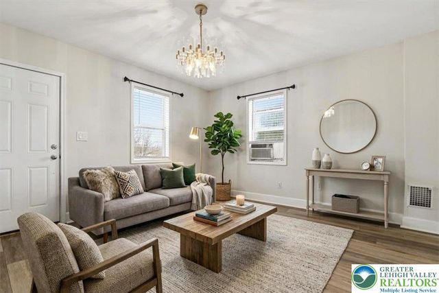 1226 Railroad Street, Bethlehem City, PA 18015