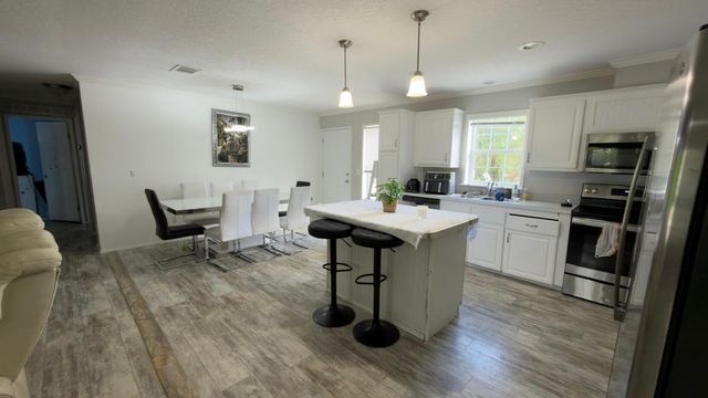 1401 SW 65th Way, Boca Raton, FL 33428