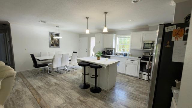 1401 SW 65th Way, Boca Raton, FL 33428