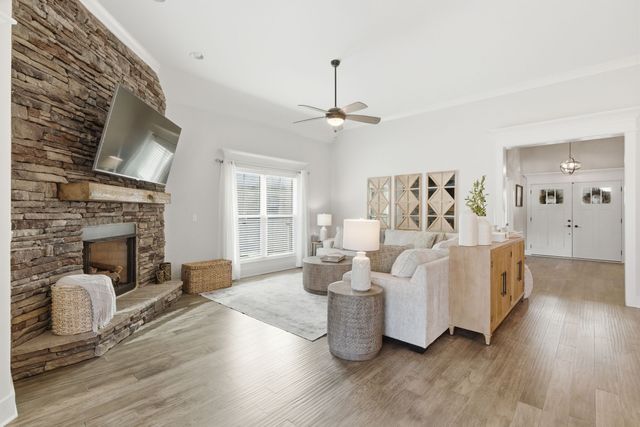 1213 Alex Walker Dr, Christiana, TN 37037