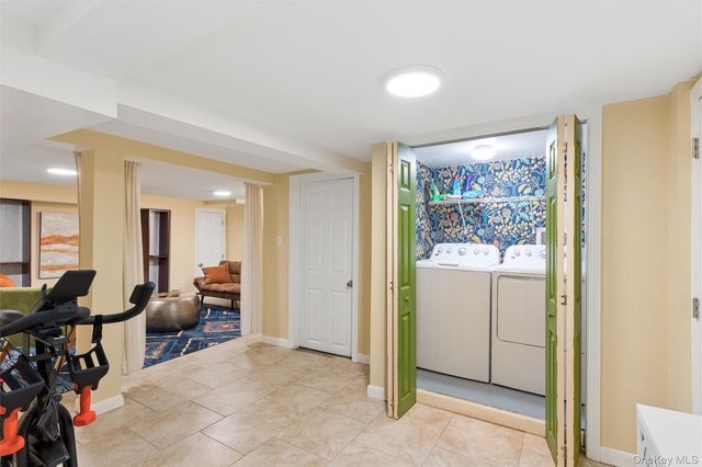 20 Beverly Parkway, Freeport, NY 11520