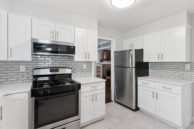 20 Beverly Parkway, Freeport, NY 11520
