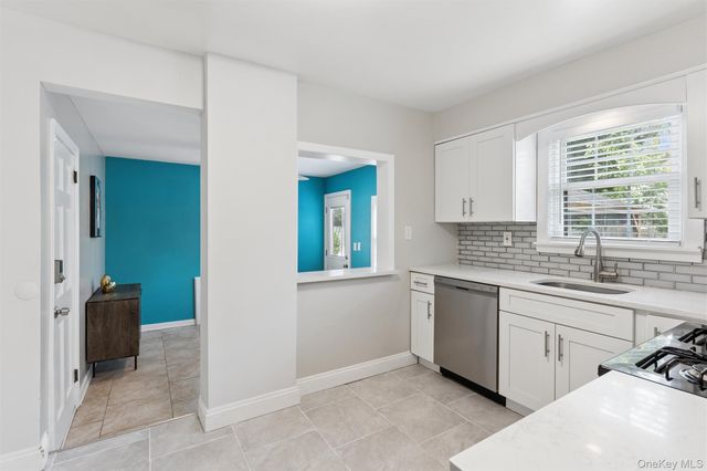 20 Beverly Parkway, Freeport, NY 11520