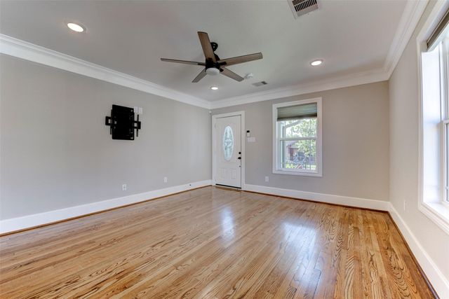 109 Dresden Street, Houston, TX 77012
