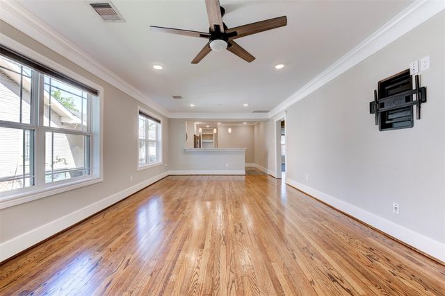 109 Dresden Street, Houston, TX 77012