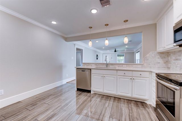 109 Dresden Street, Houston, TX 77012