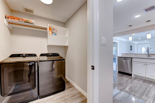 109 Dresden Street, Houston, TX 77012