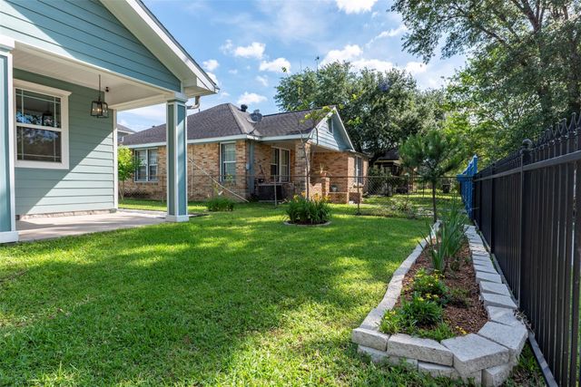 109 Dresden Street, Houston, TX 77012