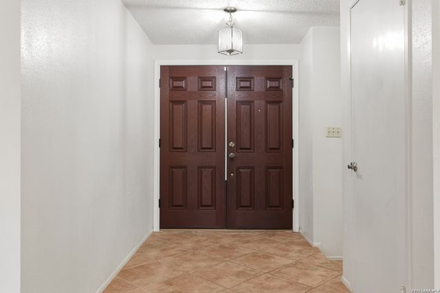 7111 SPLIT CRK, San Antonio, TX 78238