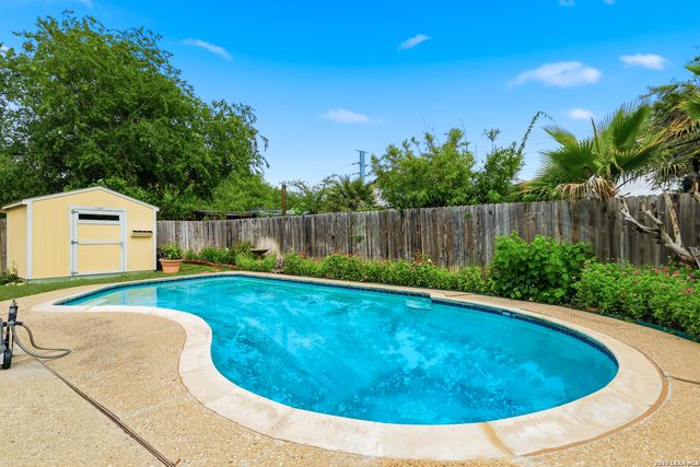 7111 SPLIT CRK, San Antonio, TX 78238