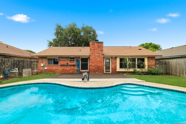 7111 SPLIT CRK, San Antonio, TX 78238