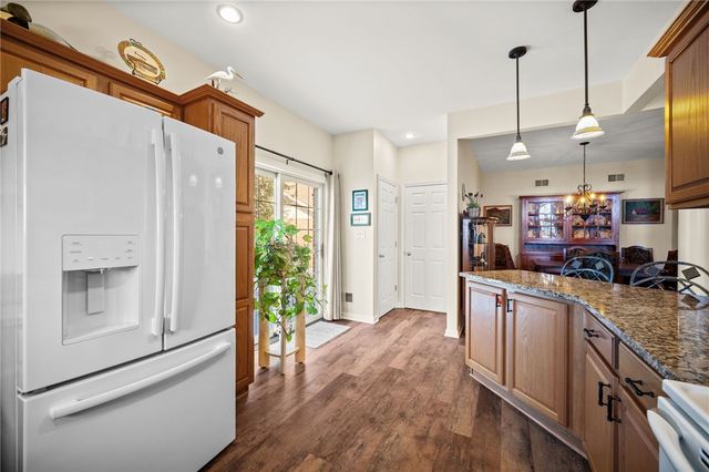 322 Woodcrest Dr, North Fayette, PA 15108