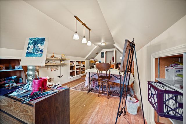 322 Woodcrest Dr, North Fayette, PA 15108