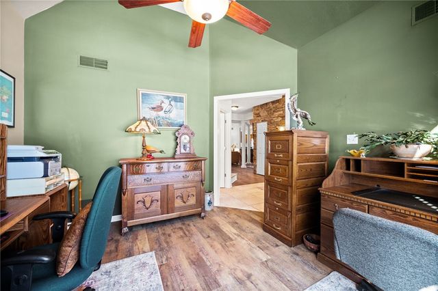 322 Woodcrest Dr, North Fayette, PA 15108