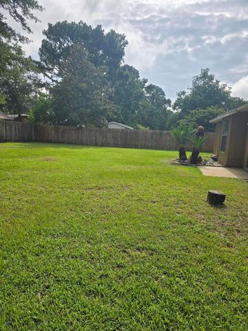 619 Schneider Drive, Fort Walton Beach, FL 32547