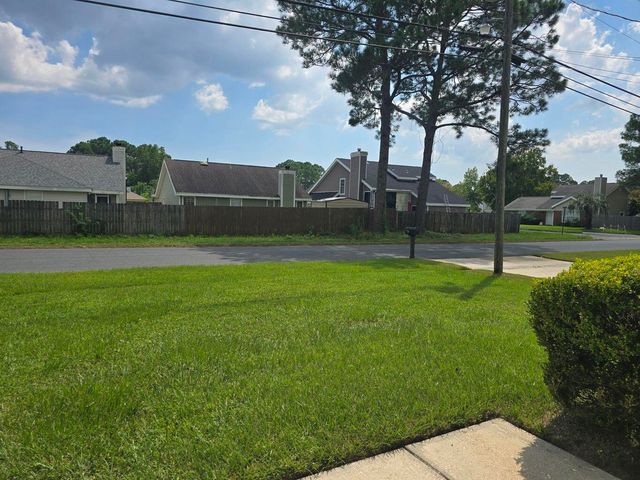 619 Schneider Drive, Fort Walton Beach, FL 32547