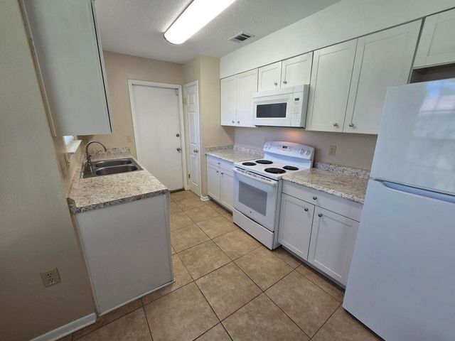 619 Schneider Drive, Fort Walton Beach, FL 32547