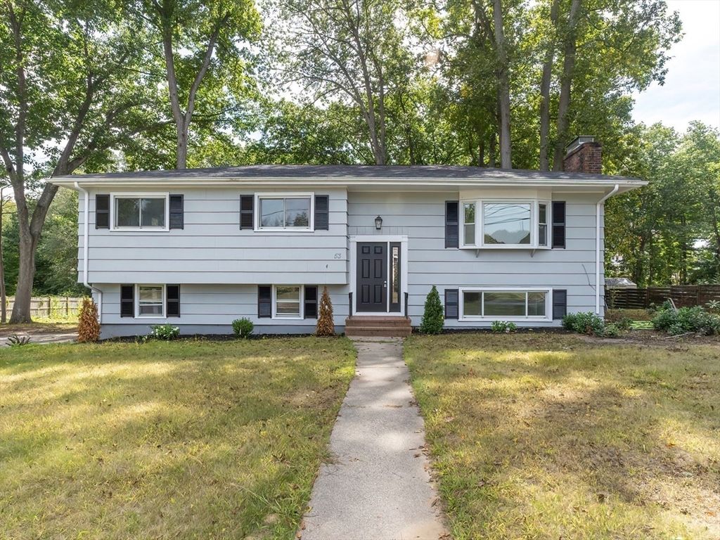 53 Hampden Dr, Norwood, MA 02062