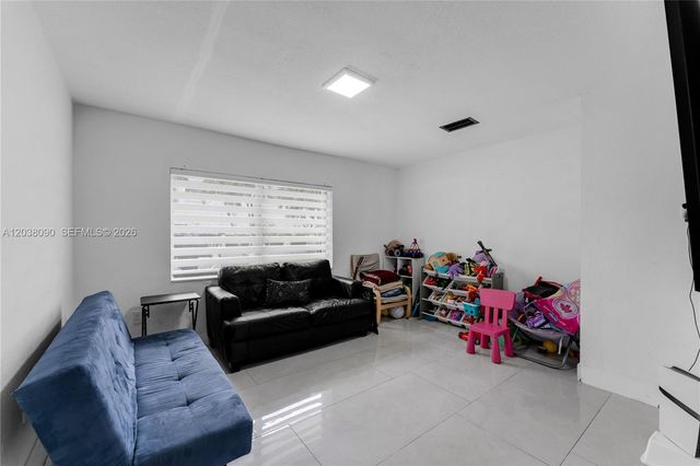 551 SW 127th Ave, Miami, FL 33184