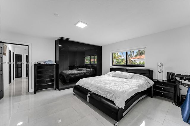 551 SW 127th Ave, Miami, FL 33184