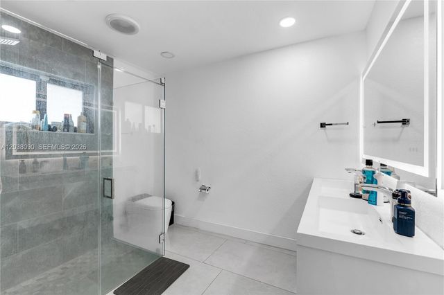 551 SW 127th Ave, Miami, FL 33184