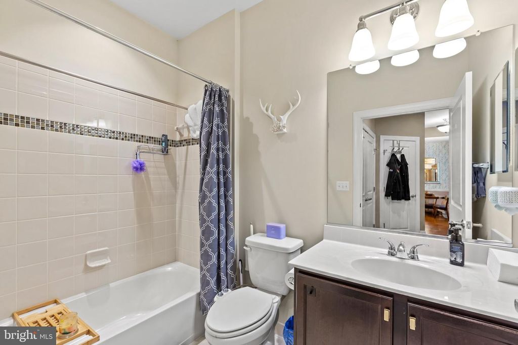 Image 18 of property listing at 36 DERBY DR, La Plata, MD 20646