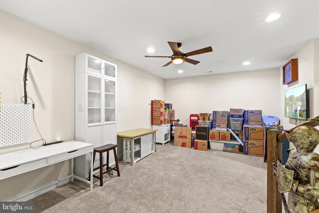 Image 22 of property listing at 36 DERBY DR, La Plata, MD 20646