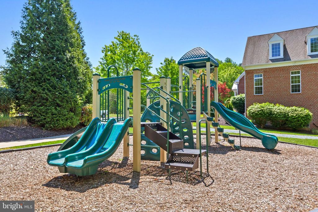 Image 28 of property listing at 36 DERBY DR, La Plata, MD 20646