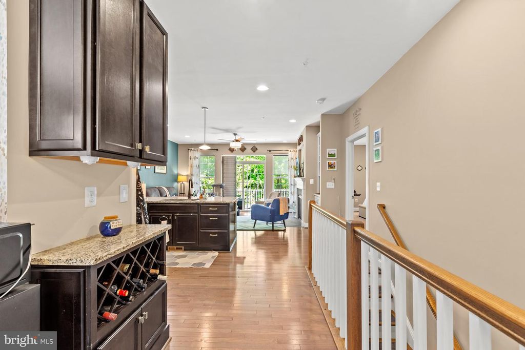 Image 4 of property listing at 36 DERBY DR, La Plata, MD 20646