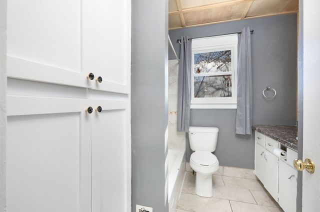 1723 W 2nd Street, Perry, IA 50220