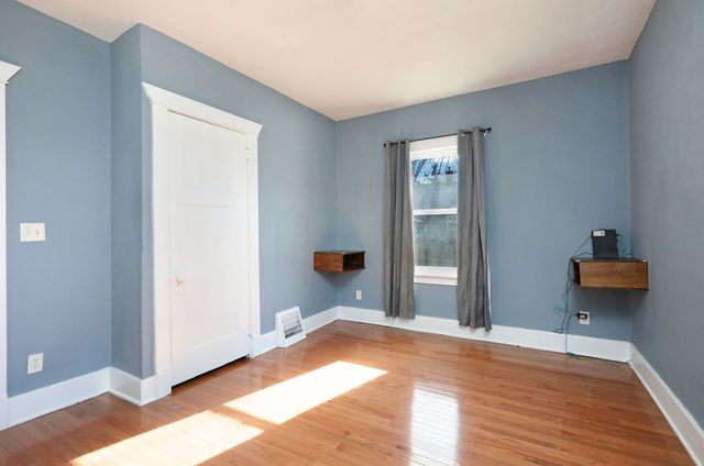 1723 W 2nd Street, Perry, IA 50220