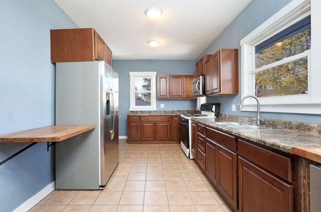 1723 W 2nd Street, Perry, IA 50220